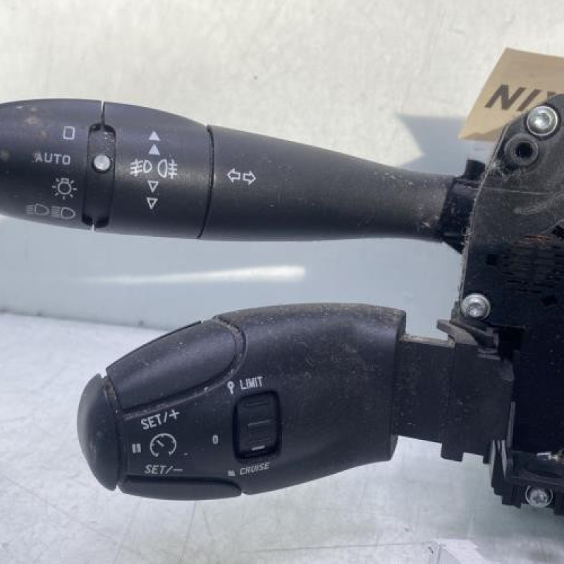 Com (Bloc Contacteur Tournant+Commodo Essuie Glace+Commodo Phare) PEUGEOT 207 Photo n°3