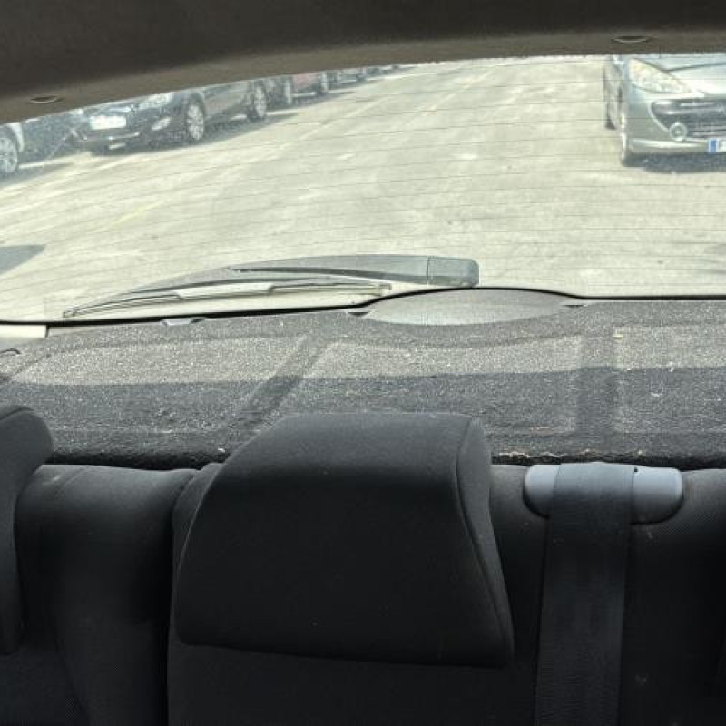 Attache ceinture avant gauche PEUGEOT 207 Photo n°19