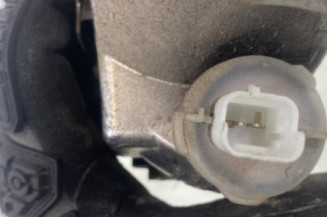 Anti brouillard arriere PEUGEOT 208 1