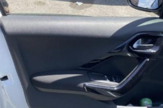 Anti brouillard arriere PEUGEOT 208 1