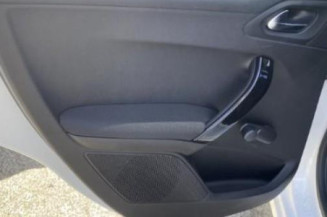 Anti brouillard arriere PEUGEOT 208 1