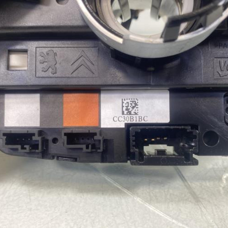 Com (Bloc Contacteur Tournant+Commodo Essuie Glace+Commodo Phare) PEUGEOT 208 1 Photo n°4