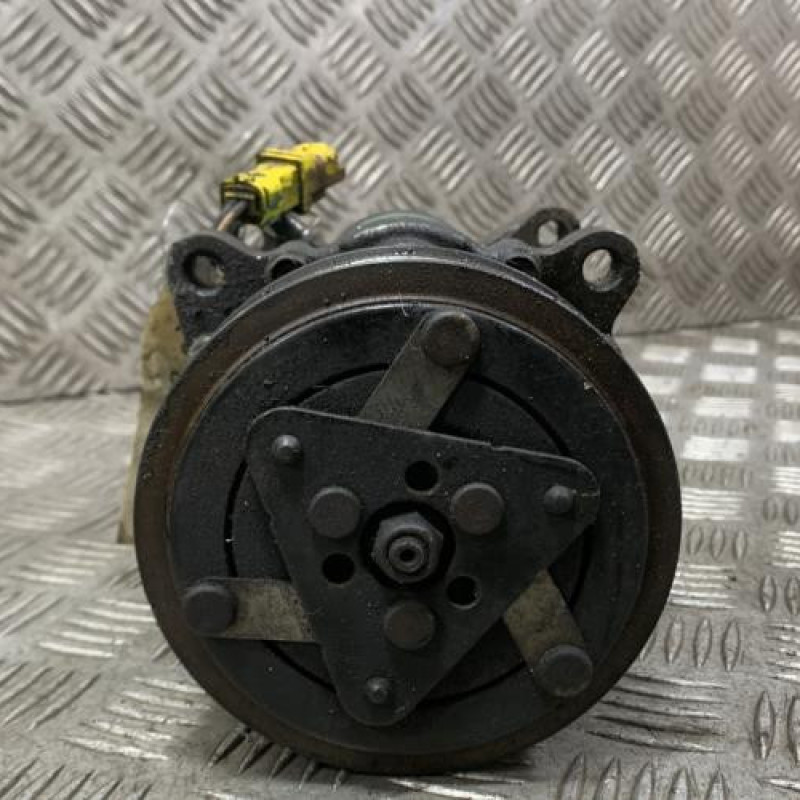 Compresseur clim PEUGEOT 307 Photo n°1