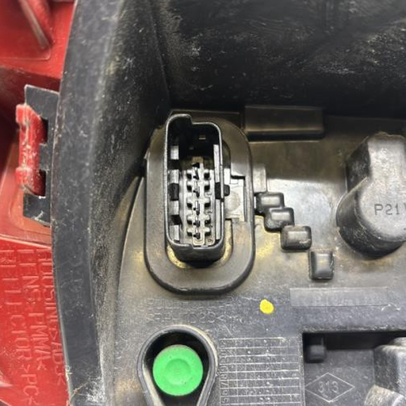 Feu arriere principal droit (feux) RENAULT CLIO 3 Photo n°3