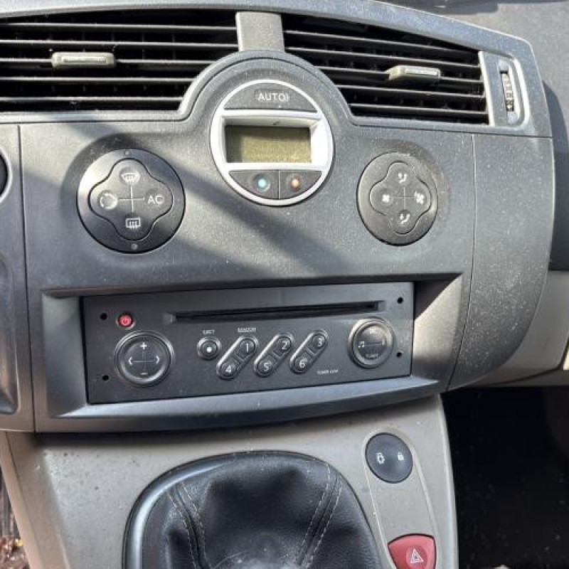 Feu arriere principal droit (feux) RENAULT SCENIC 2 Photo n°19