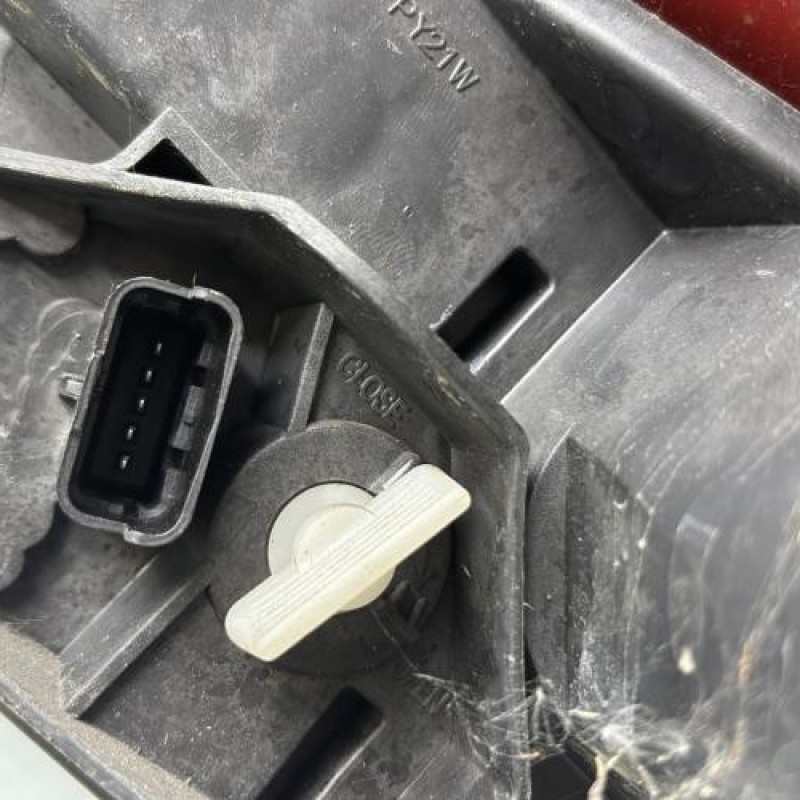 Feu arriere principal gauche (feux) RENAULT MEGANE 2 Photo n°3