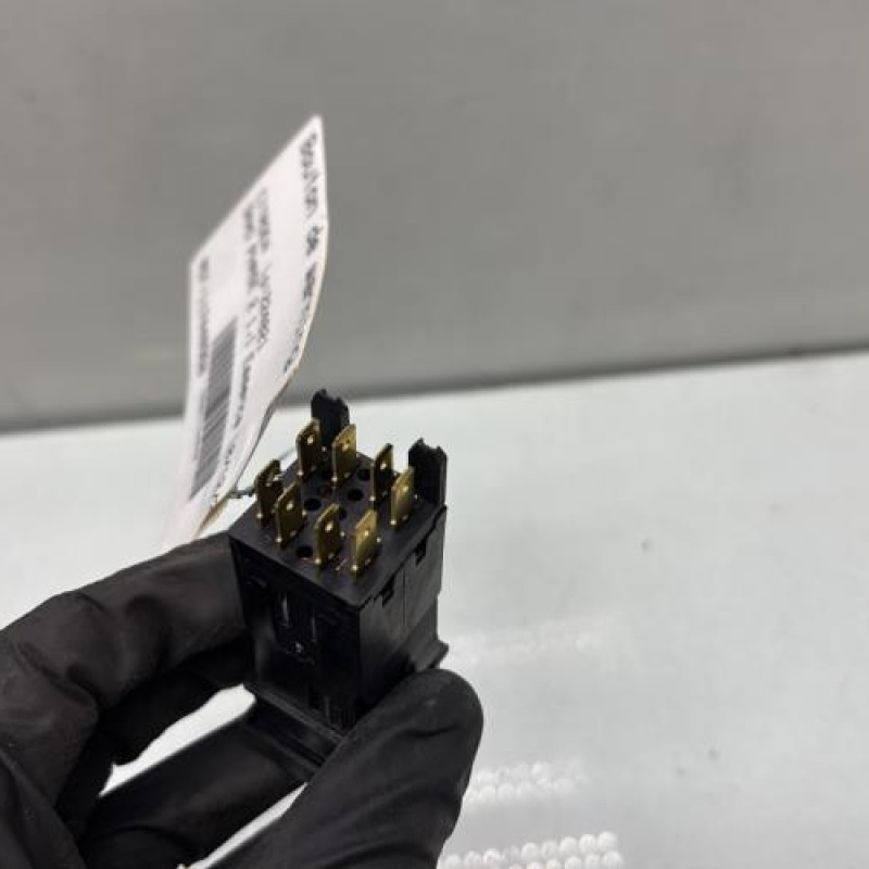 Bouton de warning CITROEN SAXO Photo n°3