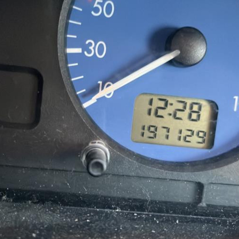 Bouton de warning CITROEN SAXO Photo n°5