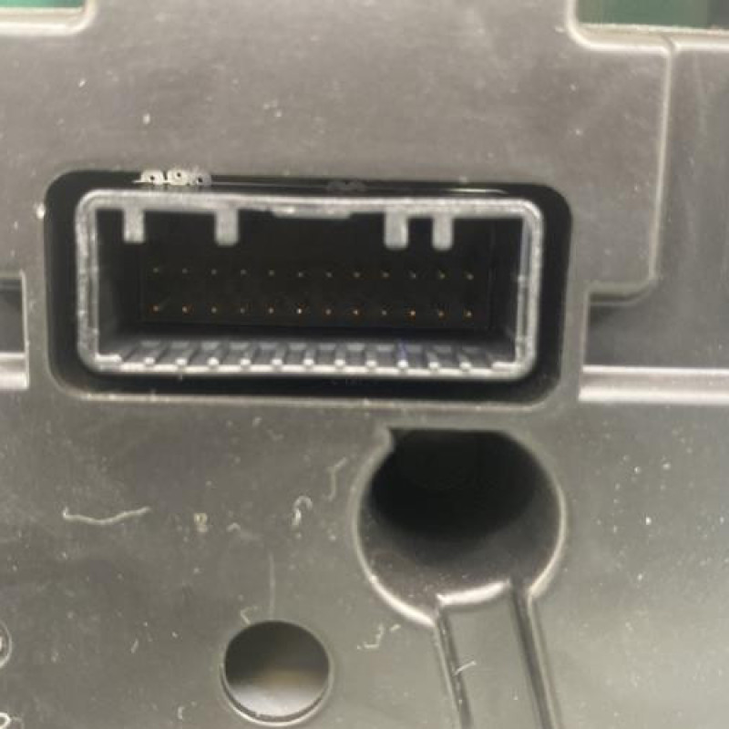 Compteur RENAULT CLIO 4 Photo n°6