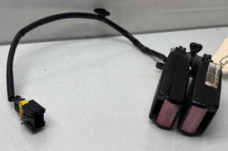 Attache ceinture arriere droit PEUGEOT 207