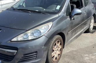 Attache ceinture arriere droit PEUGEOT 207