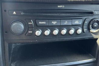 Attache ceinture arriere droit PEUGEOT 207