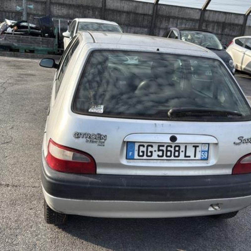 Attache ceinture arriere gauche CITROEN SAXO Photo n°10