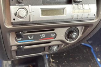 Attache ceinture arriere gauche CITROEN SAXO