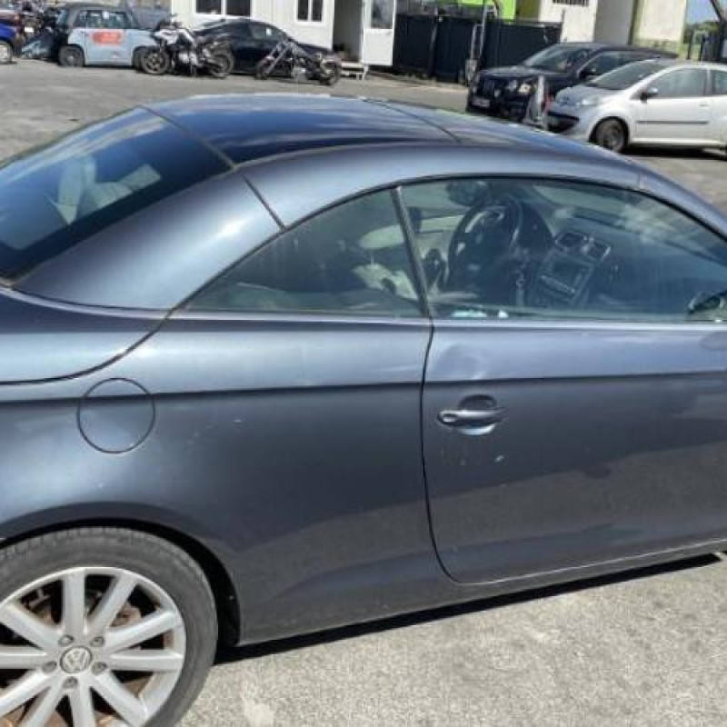 Anti brouillard droit (feux) VOLKSWAGEN EOS Photo n°12