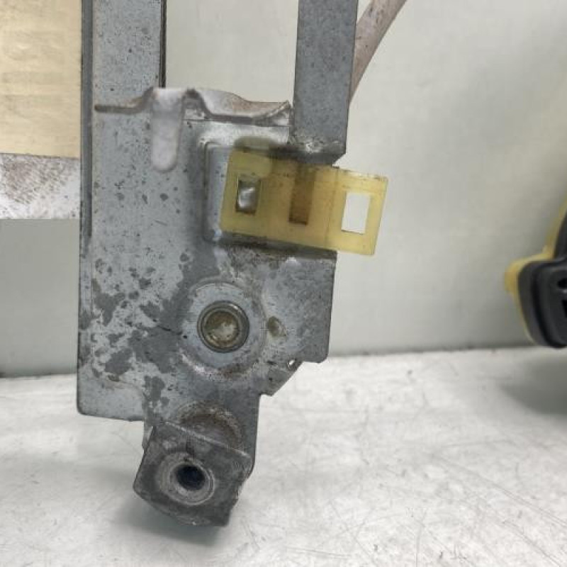 Leve vitre electrique avant gauche RENAULT MEGANE 2 Photo n°13