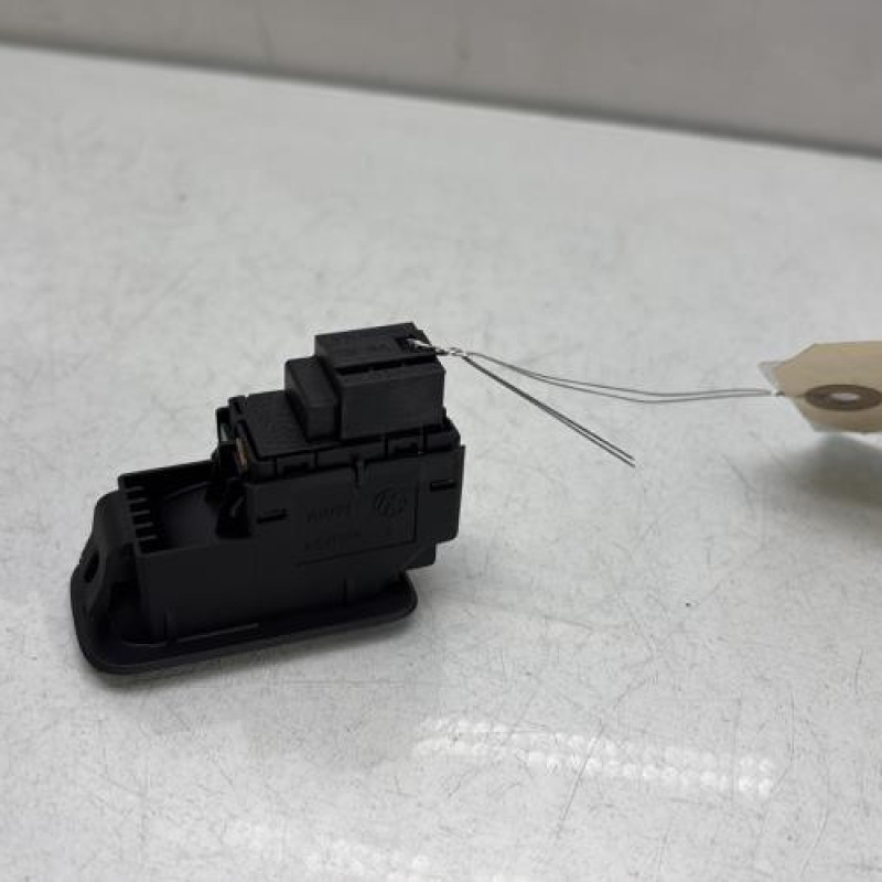 Interrupteur de leve vitre arriere droit VOLKSWAGEN GOLF 7 Photo n°3