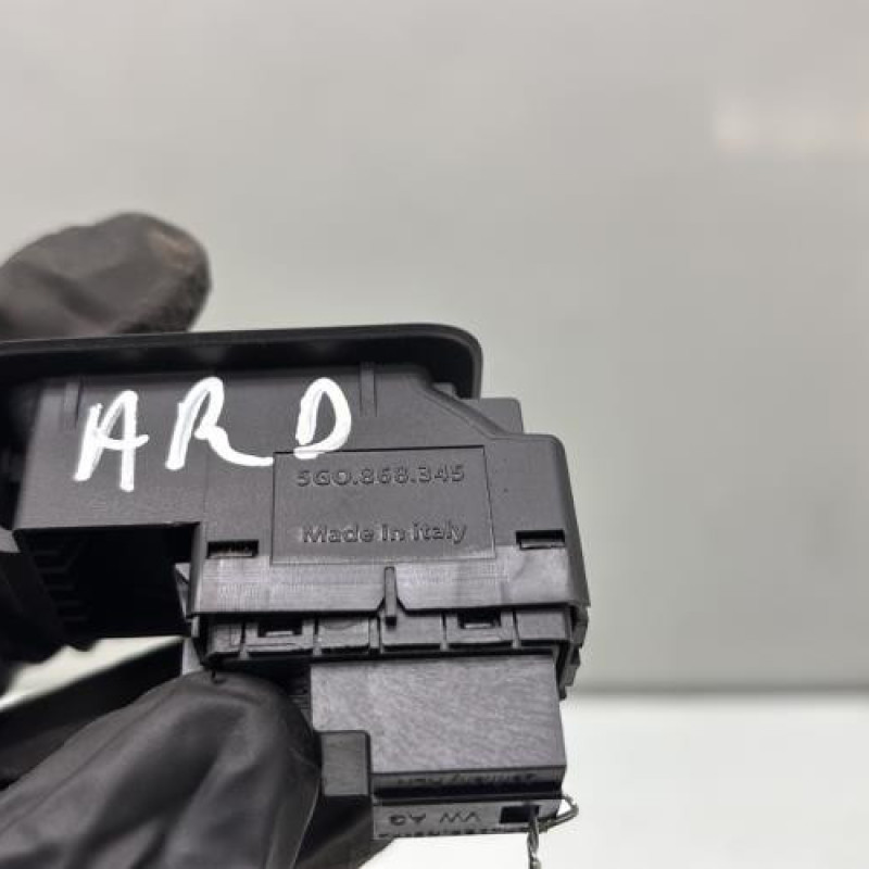 Interrupteur de leve vitre arriere droit VOLKSWAGEN GOLF 7 Photo n°5