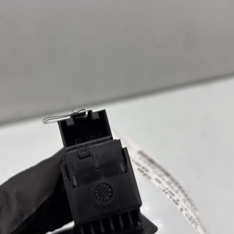 Interrupteur de leve vitre arriere gauche VOLKSWAGEN GOLF 7 Photo n°3