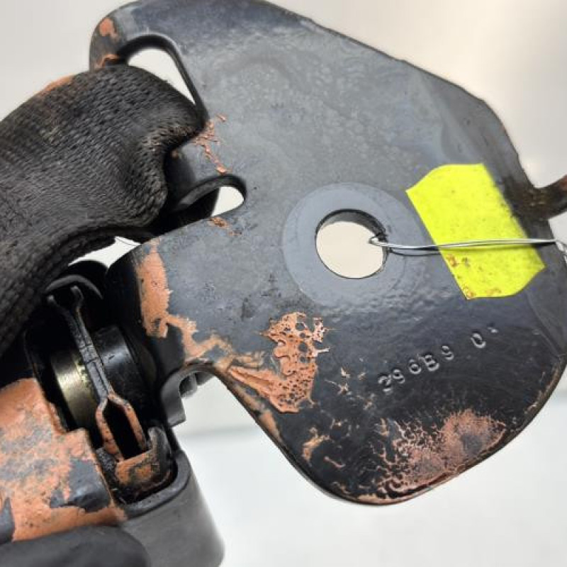 Attache ceinture arriere droit RENAULT CLIO 2 Photo n°5