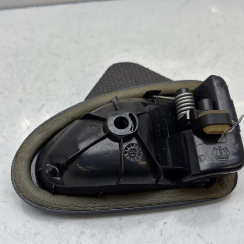 Poignee interieur arriere gauche RENAULT CLIO 2 Photo n°2