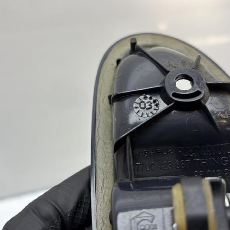 Poignee interieur arriere gauche RENAULT CLIO 2 Photo n°3