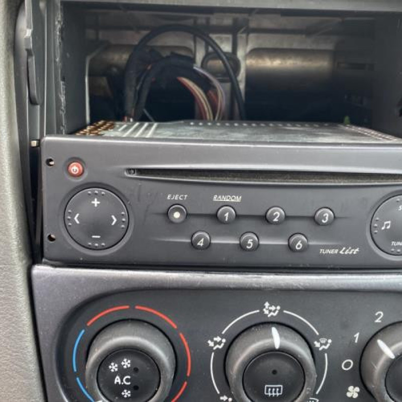 Moteur essuie glace avant RENAULT LAGUNA 2 Photo n°9