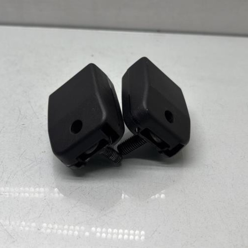 Attache ceinture arriere droit RENAULT SCENIC 2 Photo n°2