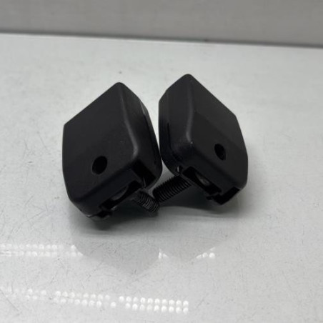 Attache ceinture arriere droit RENAULT SCENIC 2