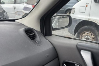 Attache ceinture arriere droit RENAULT SCENIC 2