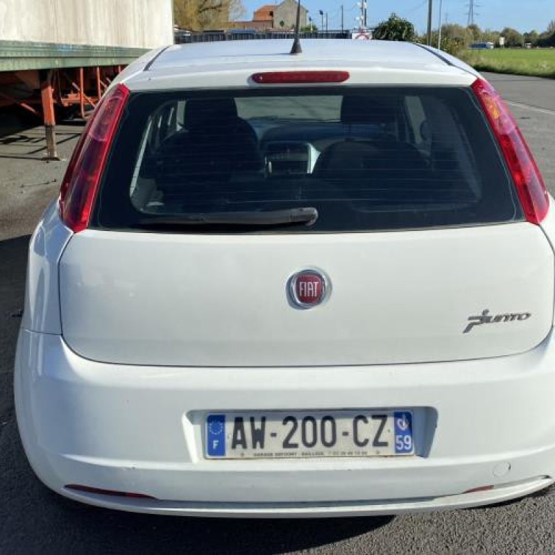 Charniere de capot FIAT GRANDE PUNTO Photo n°8