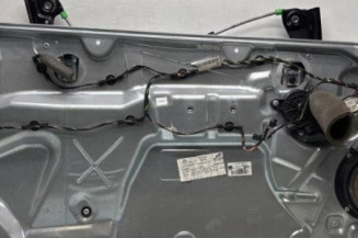 Leve vitre electrique avant gauche VOLKSWAGEN POLO 4 Photo n°1