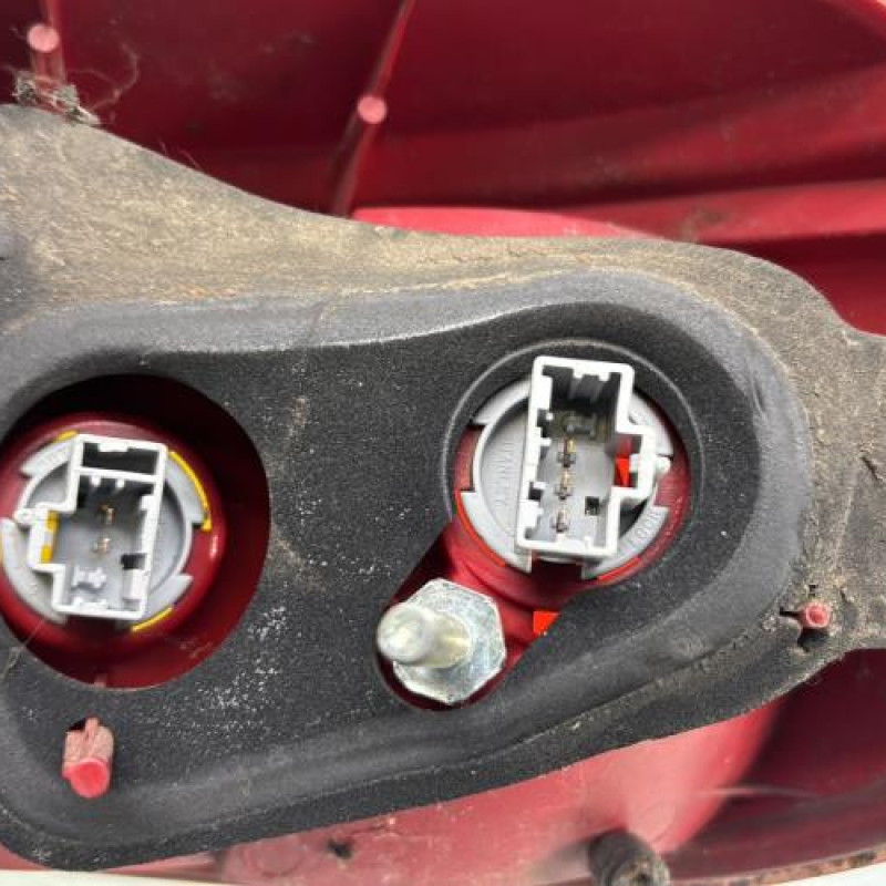 Feu arriere principal gauche (feux) MAZDA 2 1 Photo n°3