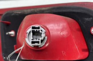 Feu arriere secondaire droit (feux) MAZDA 2 1