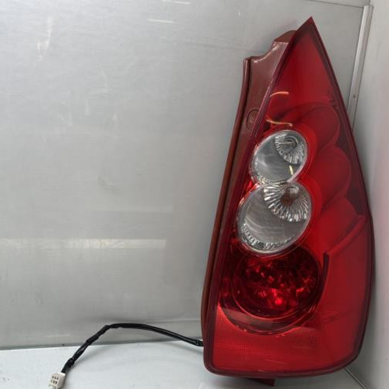 Feu arriere principal droit (feux) MAZDA 5 1 Photo n°1