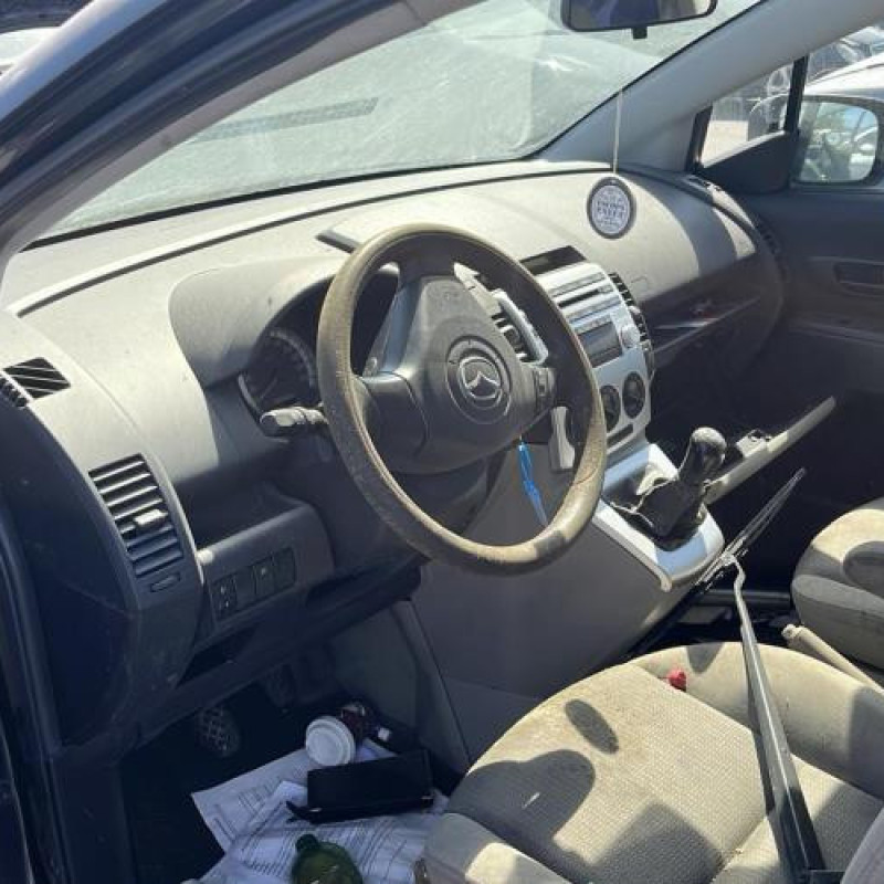 Feu arriere principal droit (feux) MAZDA 5 1 Photo n°4