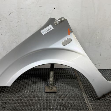 Aile avant gauche FORD FIESTA 5 Photo n°1