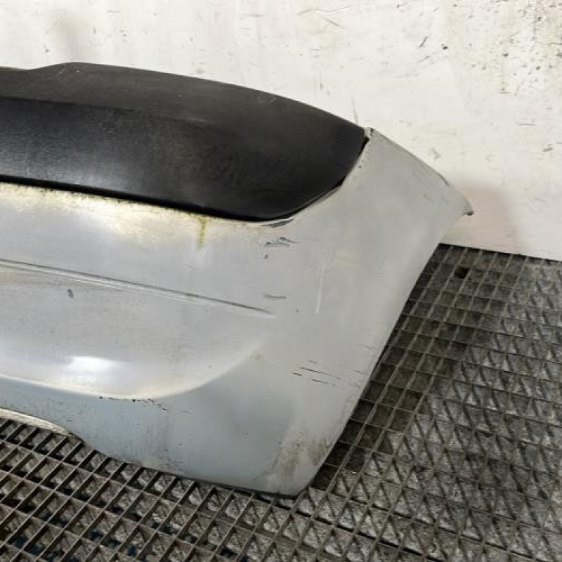 Pare choc arriere RENAULT CLIO 2 Photo n°3