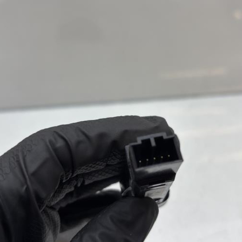 Bouton de warning VOLVO V 40 2 Photo n°2