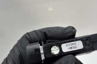 Bouton de warning VOLVO V 40 2