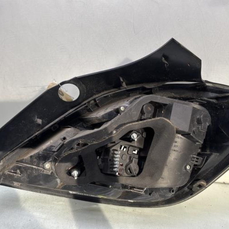 Feu arriere principal gauche (feux) OPEL ASTRA H Photo n°2