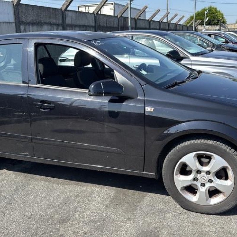 Feu arriere principal gauche (feux) OPEL ASTRA H Photo n°10