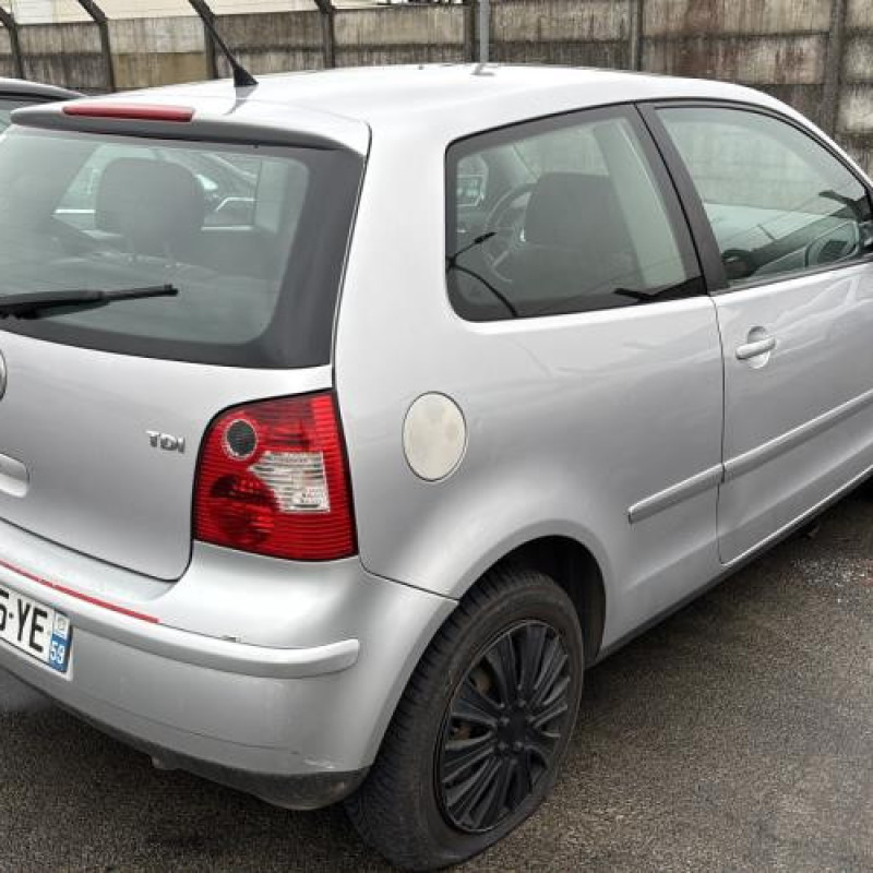 Trappe d'essence VOLKSWAGEN POLO 4 Photo n°6