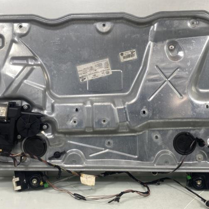 Leve vitre electrique avant gauche VOLKSWAGEN POLO 4 Photo n°1