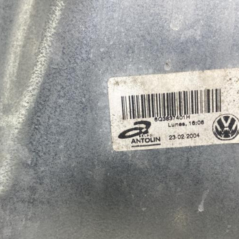 Leve vitre electrique avant gauche VOLKSWAGEN POLO 4 Photo n°5