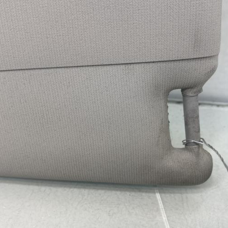 Pare soleil gauche VOLKSWAGEN POLO 4 Photo n°3