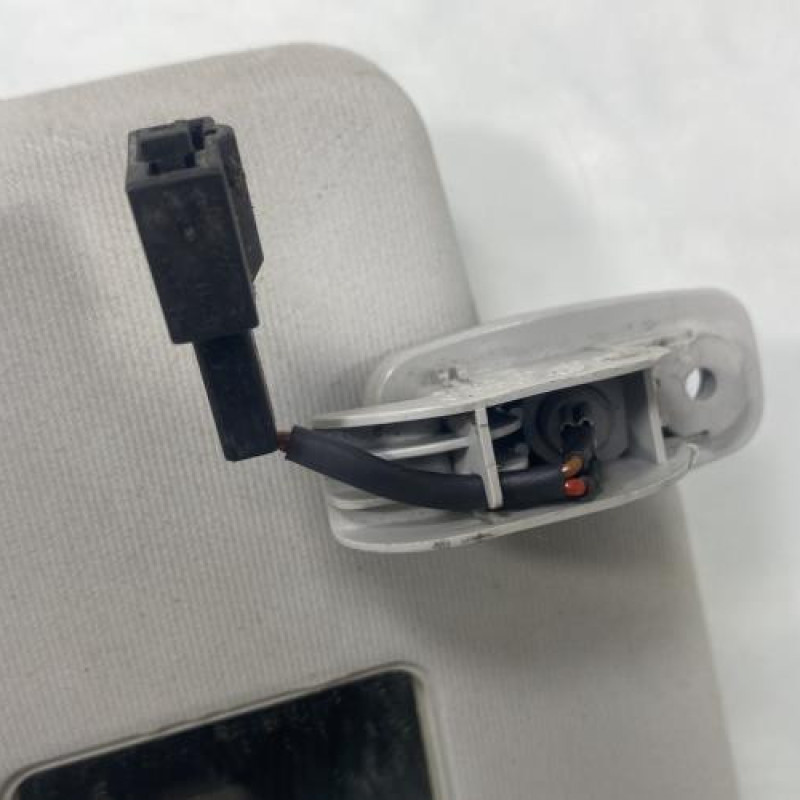 Pare soleil gauche VOLKSWAGEN POLO 4 Photo n°4