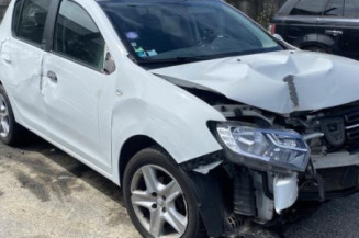 Poignee porte avant gauche DACIA SANDERO 2