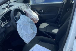 Poignee porte avant gauche DACIA SANDERO 2