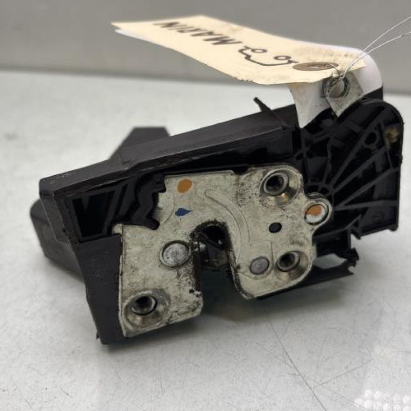 Serrure arriere droit DACIA SANDERO 2 Photo n°1